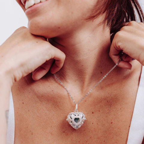 Relicario CORAZÓN con 7 piedras energéticas de regalo! - comprar online