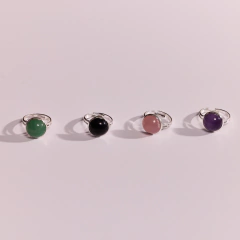 ANILLO REDONDO MINI CUARZO VERDE : “Mi corazón sana, se fortalece y vuelve a florecer.” - Propósito Puro