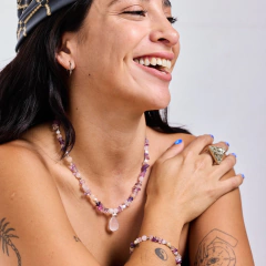 Collar Sirena - FLUORITA y CUARZO ROSA - TE ORDENA, LIMPIA LO QUE PESA Y SUAVIZA LO QUE DUELE - comprar online