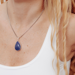 Collar gota - Cuarzo Azul "Tranquilidad y buena comunicación" - comprar online