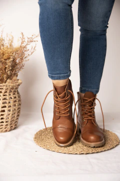 Imagen de Borcego Galaxy Suela taco