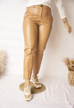 Pantalón Baggy Joy Camel en internet