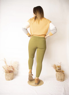 Pantalón Calza Nairobi Verde - Olinda En Las Nubes