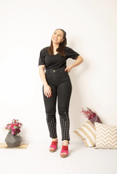 Remera Paz Negro - tienda online