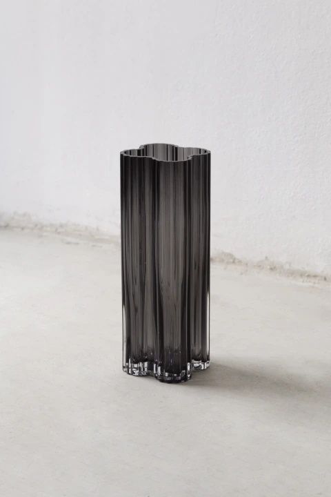 Florero Alto Smoke Black