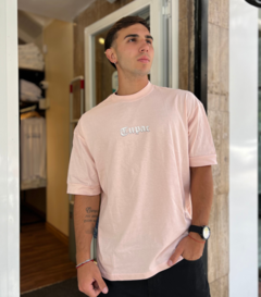 Remera Tupac Rosa en internet