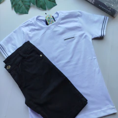 Conjunto camisa bolso falso branca com bermuda preta - na internet