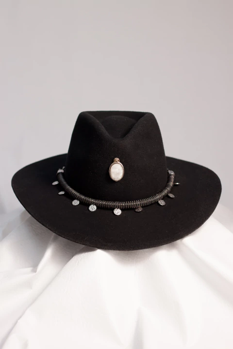 Gypsy Soul Pedra da Lua Preto - Chapéu em Lã de Alpaca - comprar online