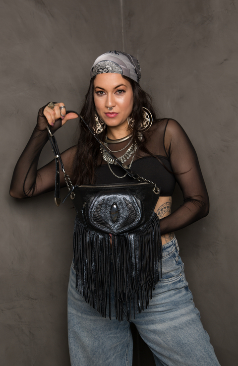 Mystical Preta - Fannypack - comprar online