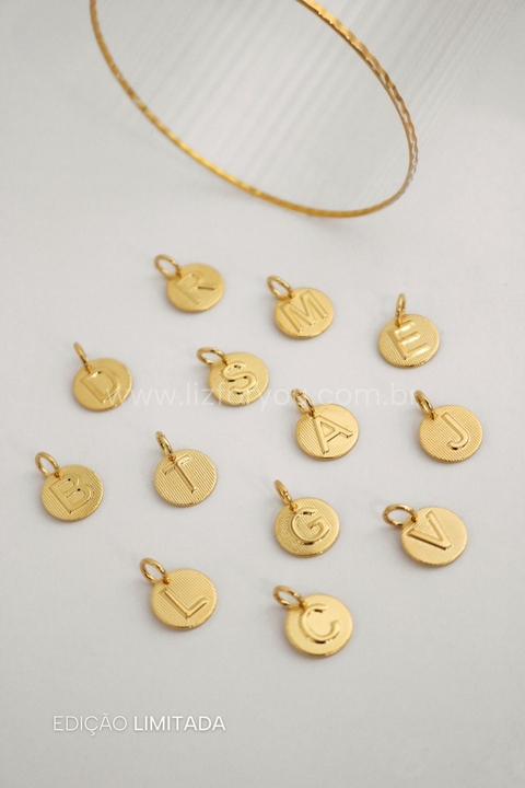 Pingente Letra Circle