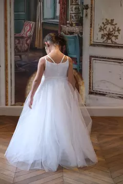 Vestido Tradicional Daminha Tule - comprar online