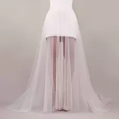 Sobressaia removível de tule branca com pérolas, ideal para noivas sobre vestido curto