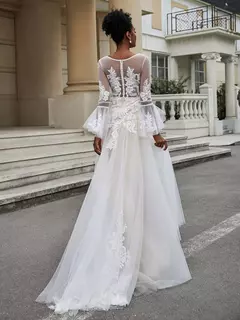 Vestido Noiva Bordado Clean Flare Fenda na internet