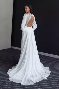 Vestido Noiva Minimalista Fluído - Estilista Viviane Batista