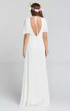 Vestido Noiva Clean Minimalista Veraneio na internet