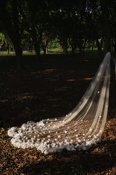 Véu Mantilha Flor de Lótus Pétalas 3 D na internet