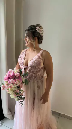 Vestido Noiva Flor de Lotus na internet