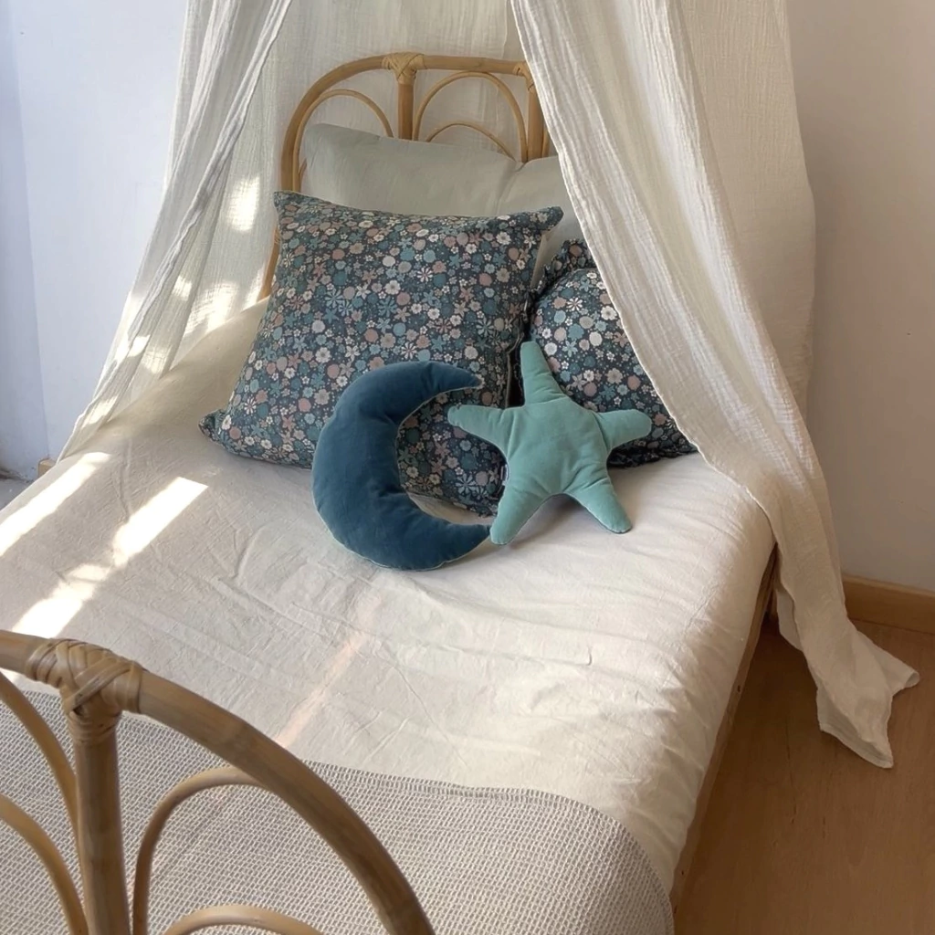 Kit almohadones con pie de cama liberty azul