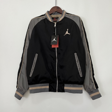 Jaqueta Corta-Vento Air Jordan Preto e Cinza