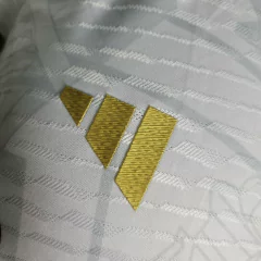 Camisa Real Madrid Edição Especial 23/24 - Jogador Adidas Masculina - Branca com detalhes em dourado - Skull Sports