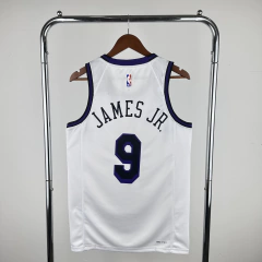 Camiseta Regata Los Angeles Lakers Branca Com Detalhes Preto e Roxo - Masculina - comprar online