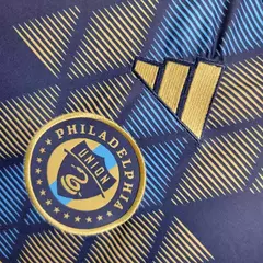 Camisa Philadelphia Union I 24/25 - Torcedor Adidas Masculina - Azul com detalhes em dourado - Skull Sports