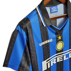 Camisa Retrô Inter de Milão 1997/1998 - Masculina Umbro - Azul e preta - Skull Sports