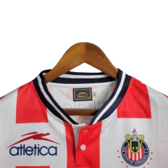 Image of Camisa Retrô Chivas Guadalajara I 1994/1995 - Masculina Atlética - Branca com detalhes em vermelho e azul com todos os patrocínios