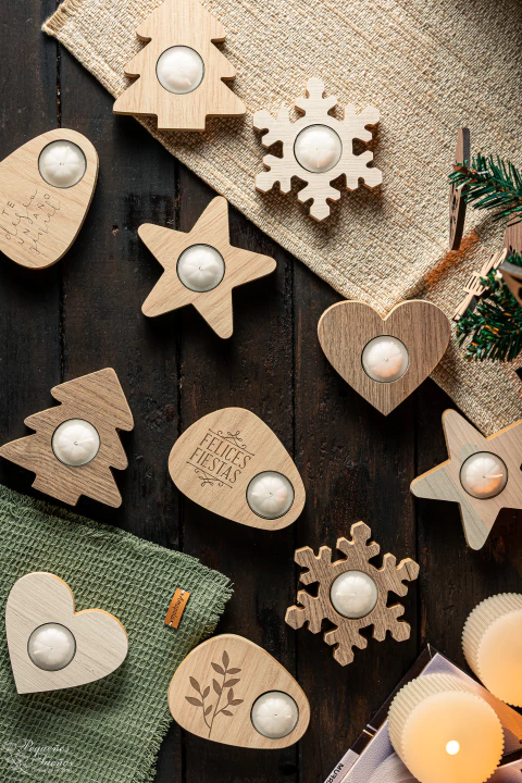 Portavela con formas en Madera