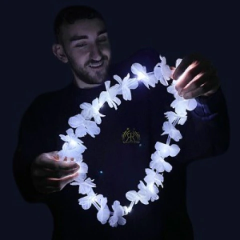 Collar Flores Hawaiian Blancas Led