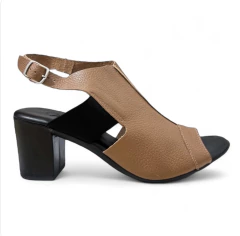 Sandália em Couro Caramelo / Preto - 13757 na internet
