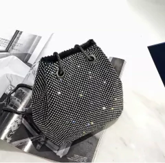 12563 Bolsa Saquinho Preta com Pedraria