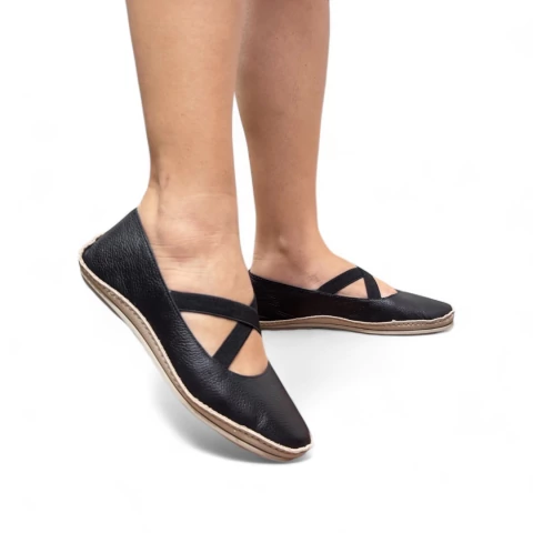 Sapatilha de Couro Preta Elástico - 13781