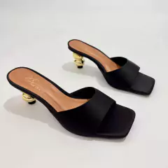 Tamanco Preto Salto Bola Dourado - 13663 na internet