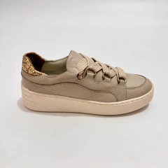 Tênis de Couro Off White Detalhe Dourado - 13548 - comprar online