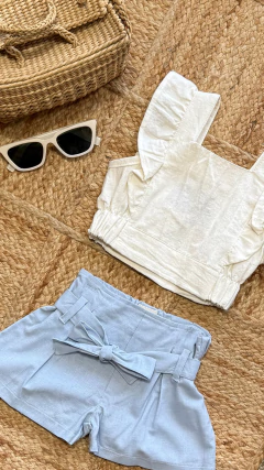 SHORT MAGUI LINO CELESTE - comprar online