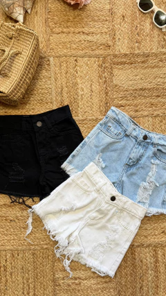 SHORT JEAN MEGAN BLANCO en internet