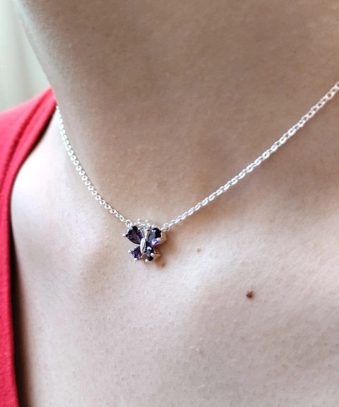 Collar mariposita cristal violeta acero blanco - comprar online
