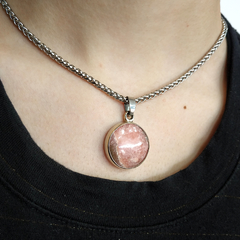 Dije con piedra y calado de figura (no incluye cadena) - tienda online