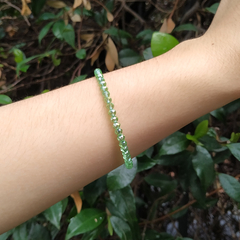 Pulsera de cristales verde claro traslúcido