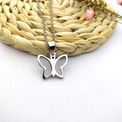 Dije Mariposa calada mod 1 (No incluye cadena)
