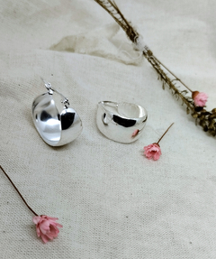 Aros argollas anchas Ludmi acero blanco