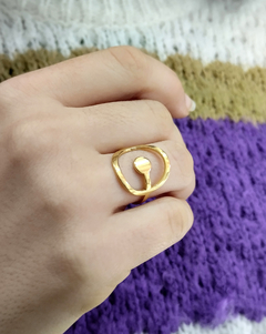 Anillo circulo acero dorado