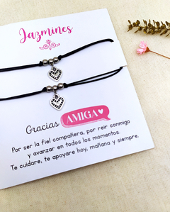 Par Pulseras hilo corazoncito