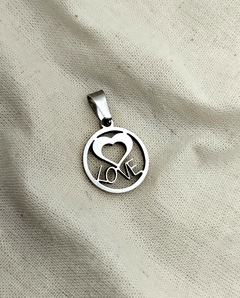 Dije medalla corazón Love