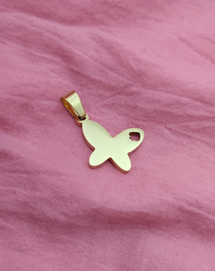 Dije mariposa modelo 3 acero dorado