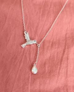 Collar colibrí con gota cristal acero blanco