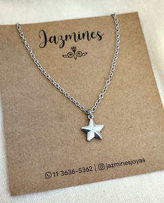 Collar estrellas con relieve