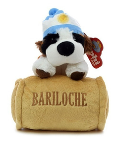 Peluche Perro San Bernardo con gorro argentino y barril Bariloche