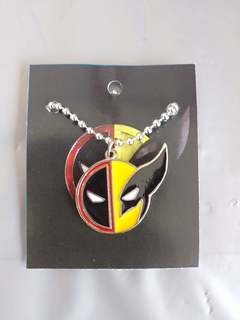 Colgante Collar Deadpool y Wolverine Redondo de Metal en internet